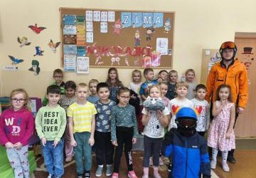 Bezpiecznie na stoku – spotkanie przedszkolaków z instruktorem narciarstwa