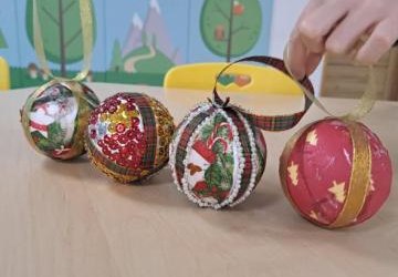 Warsztaty ozdób świątecznych w naszej szkole - zajęcia w ramach Programu Integracji Społecznej i Obywatelskiej Romów w Polsce 2021–2030