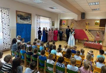 „Kopciuszek”, który wywołał uśmiech i wzruszenie u przedszkolaków i seniorów