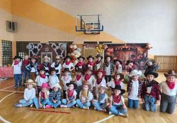 Dzień Rodziny w wykonaniu oddziałów przedszkolnych